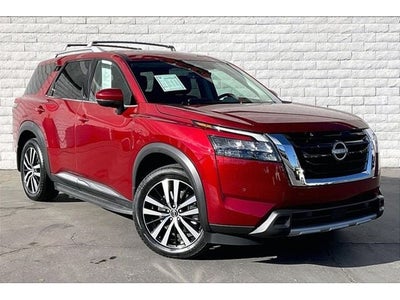 2025 Nissan Pathfinder Platinum