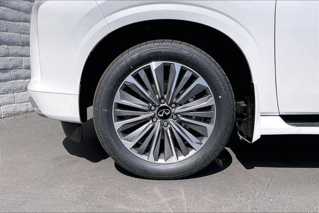2026 INFINITI QX80 Luxe 4WD
