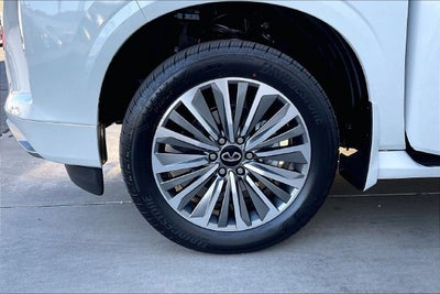 2027 INFINITI QX80 Luxe 2WD