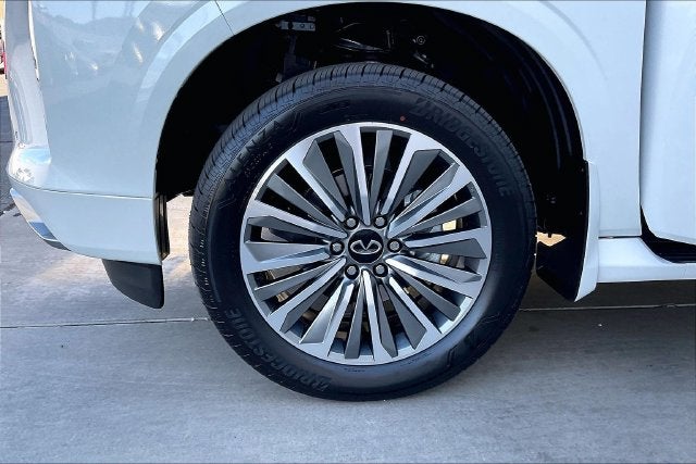 2027 INFINITI QX80 Luxe 2WD