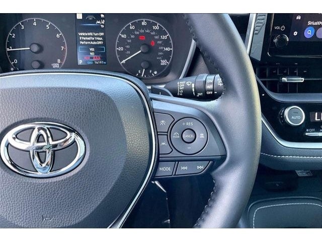 2025 Toyota Corolla Hatchback SE